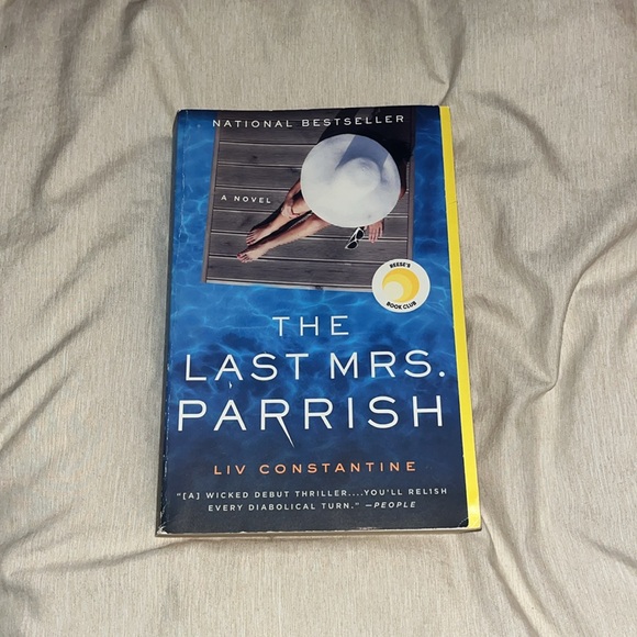 Book Bundle - Picture 4 of 5